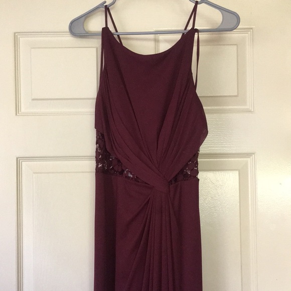 Burgundy David’s Bridal Dress size 4 - Picture 1 of 3